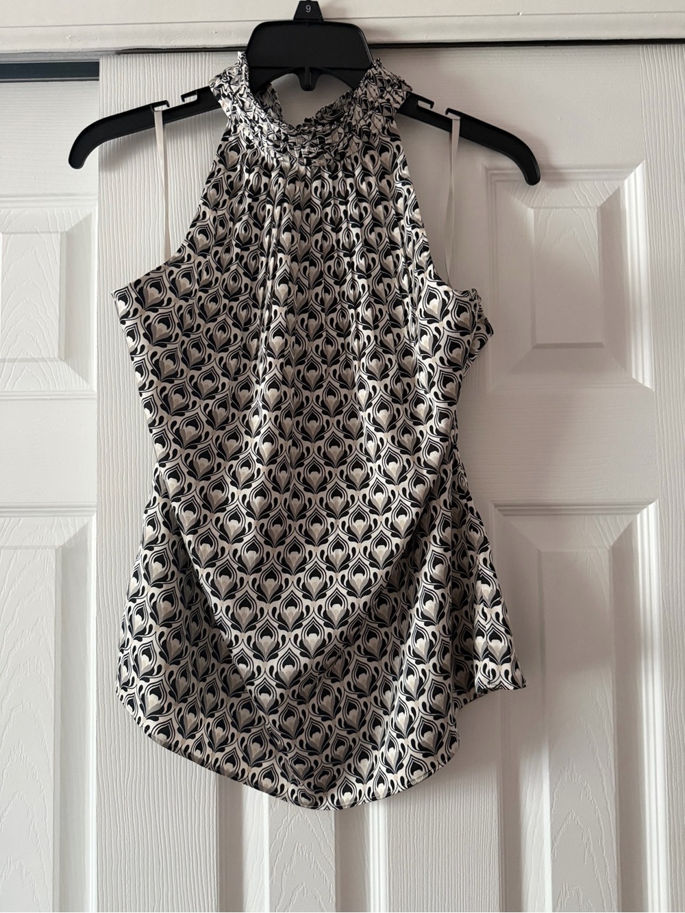 White House Black Market Black & White High-Neck Patterned Camisole